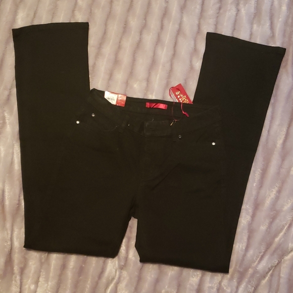 Jennifer Lopez Denim - 💋3for$10 NWT Jennifer Lopez Jeans